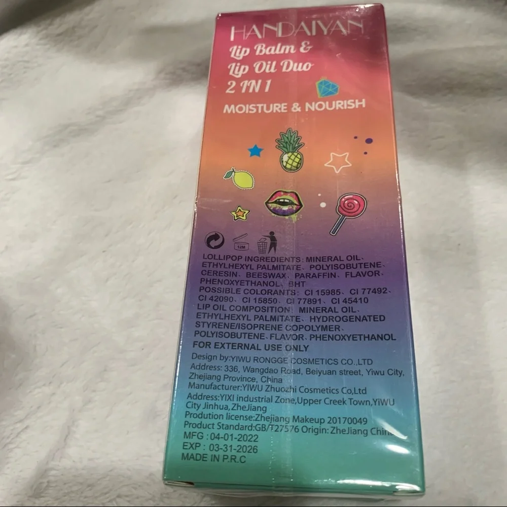 Yellow 2 in 1 Lollipop Lip Balm and Lip Gloss Oil Temperature Color Changing NIB